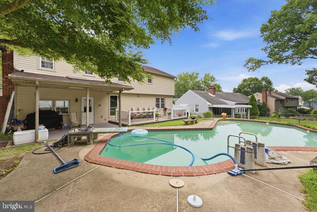 557 COVERED RD, Cherry Hill, NJ 08034