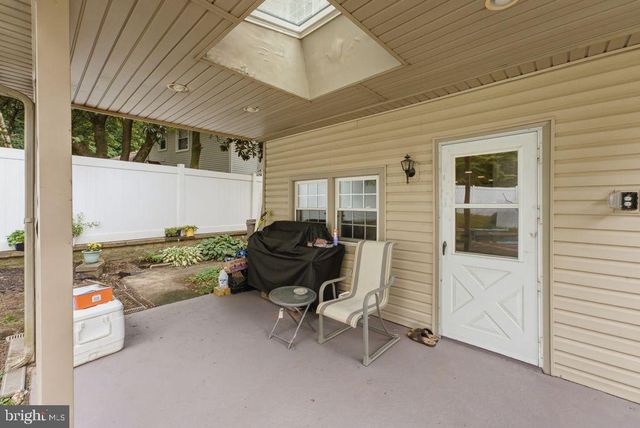557 COVERED RD, Cherry Hill, NJ 08034