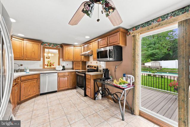 557 COVERED RD, Cherry Hill, NJ 08034
