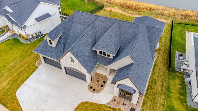 3957 NW 177th Court, Clive, IA 50325