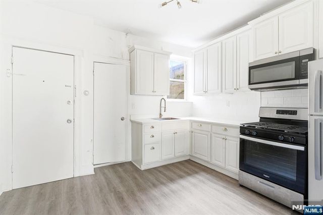 219 Pacific Avenue, Jersey City, NJ 07304
