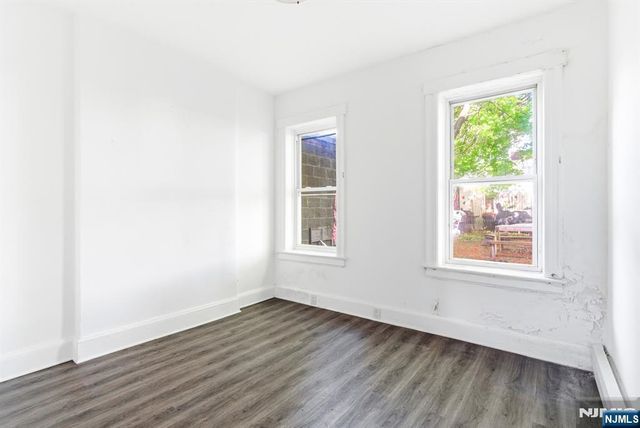 219 Pacific Avenue, Jersey City, NJ 07304
