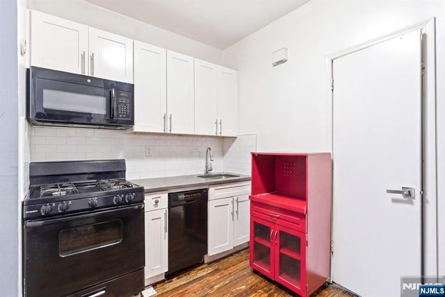 219 Pacific Avenue, Jersey City, NJ 07304