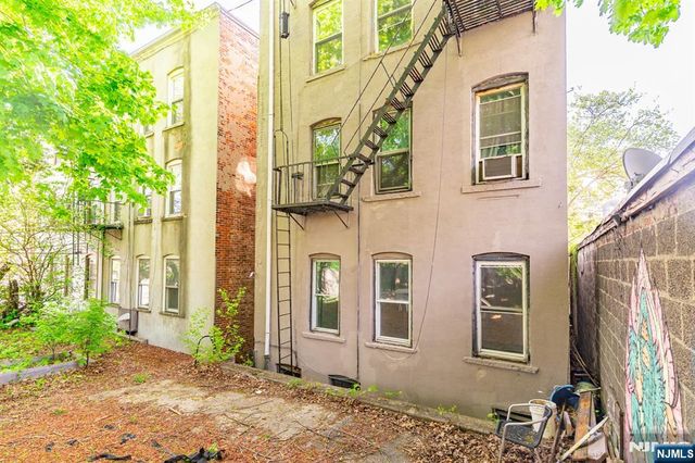 219 Pacific Avenue, Jersey City, NJ 07304