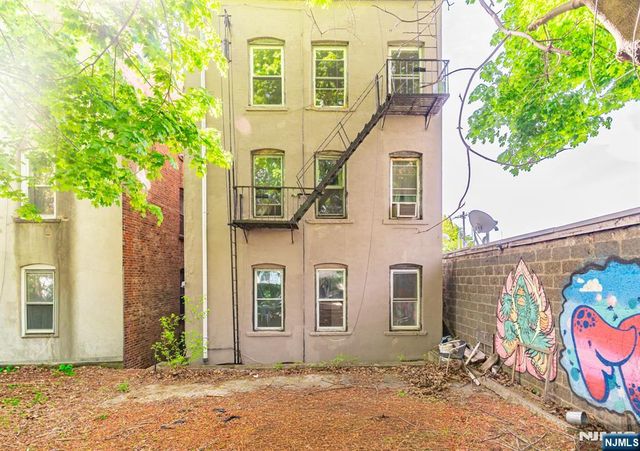 219 Pacific Avenue, Jersey City, NJ 07304