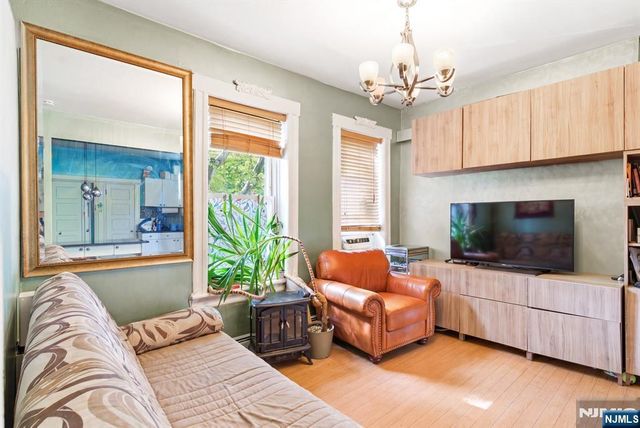 219 Pacific Avenue, Jersey City, NJ 07304