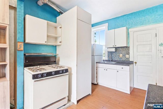 219 Pacific Avenue, Jersey City, NJ 07304