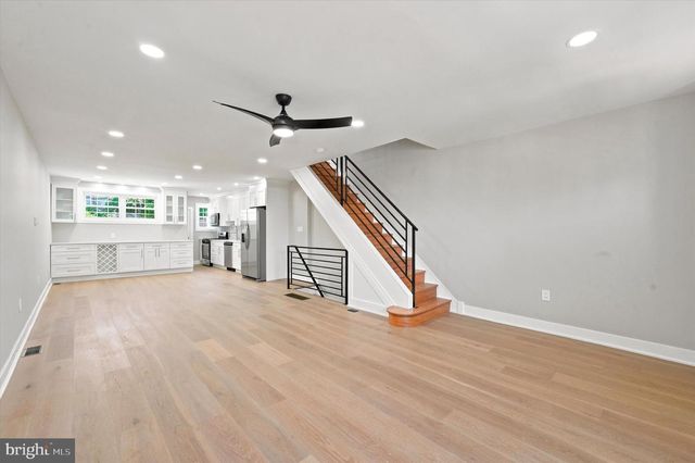 247 N LINDEN AVE, Upper Darby, PA 19082