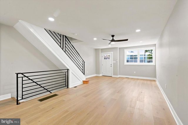 247 N LINDEN AVE, Upper Darby, PA 19082