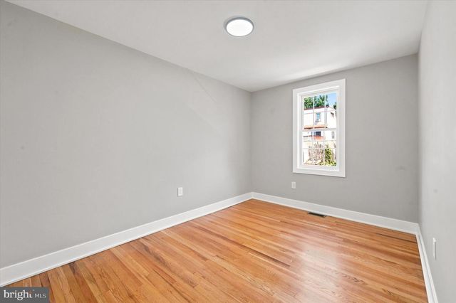 247 N LINDEN AVE, Upper Darby, PA 19082