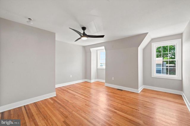 247 N LINDEN AVE, Upper Darby, PA 19082