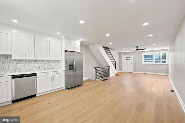 247 N LINDEN AVE, Upper Darby, PA 19082