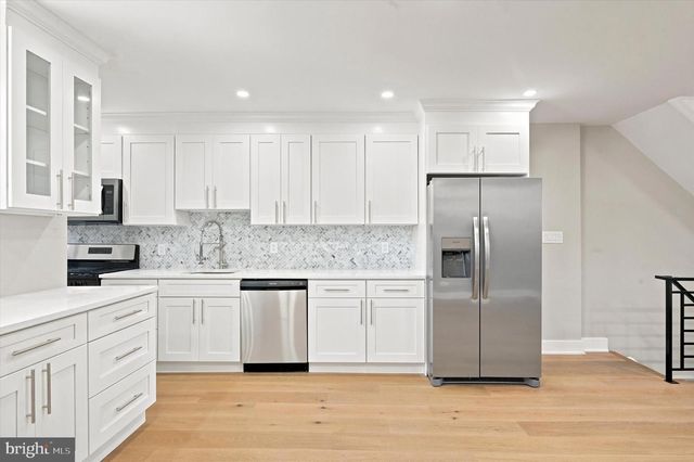 247 N LINDEN AVE, Upper Darby, PA 19082