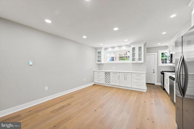 247 N LINDEN AVE, Upper Darby, PA 19082