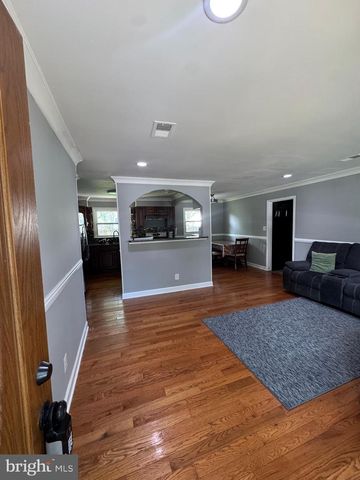 8116 STEADMAN ST, Alexandria, VA 22309