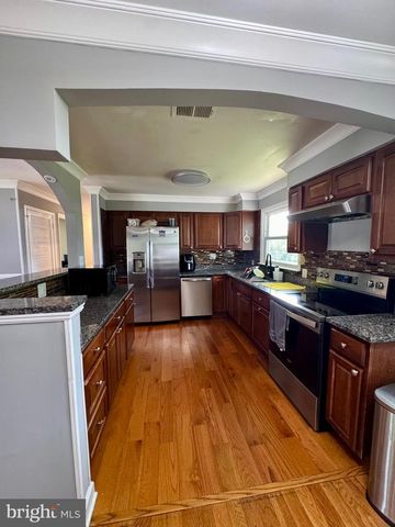 8116 STEADMAN ST, Alexandria, VA 22309