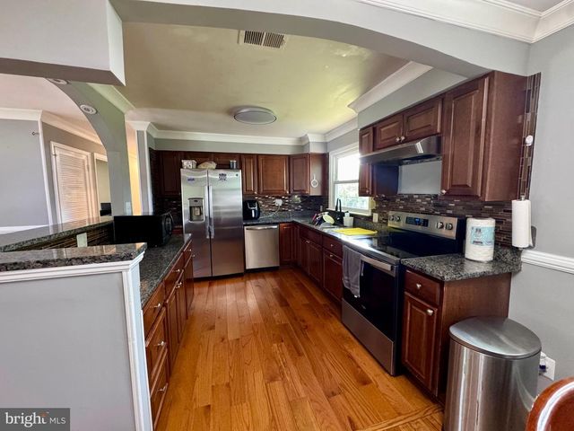 8116 STEADMAN ST, Alexandria, VA 22309