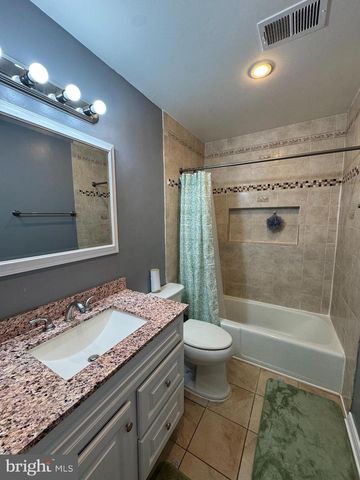 8116 STEADMAN ST, Alexandria, VA 22309