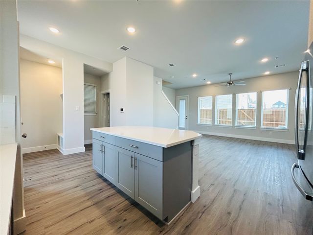 760 W Bedford Euless Road 214, Hurst, TX 76053