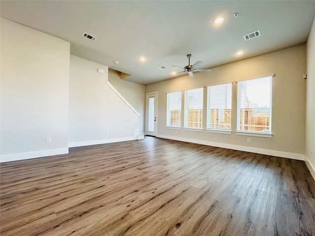760 W Bedford Euless Road 214, Hurst, TX 76053
