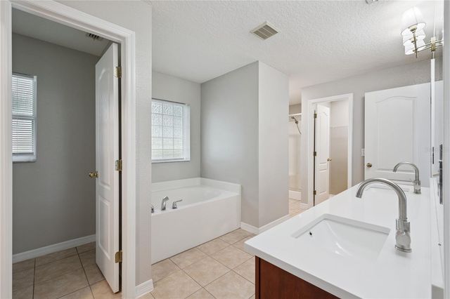 24600 CALUSA BOULEVARD, Eustis, FL 32736