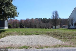 185 YARDARM DR, Greenbackville, VA 23356