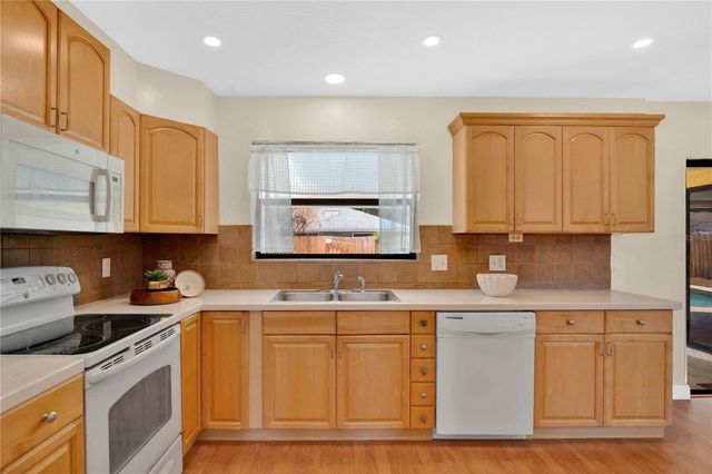 7437 BURNWAY DRIVE, Orlando, FL 32819