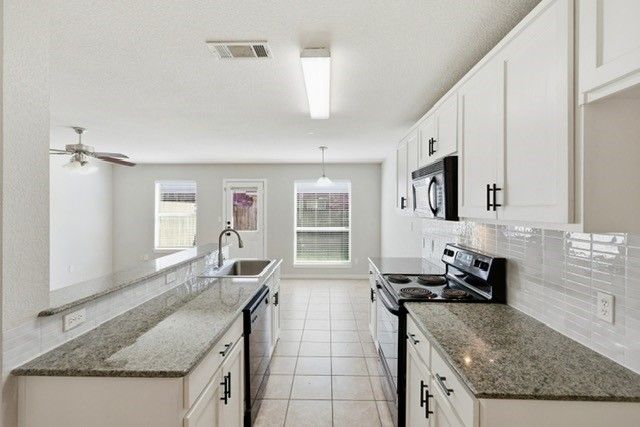 2320 Bloomfield Drive, Arlington, TX 76012