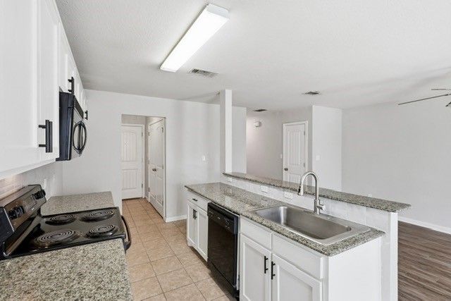 2320 Bloomfield Drive, Arlington, TX 76012