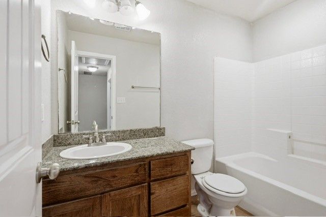 2320 Bloomfield Drive, Arlington, TX 76012