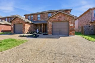 2320 Bloomfield Drive, Arlington, TX 76012