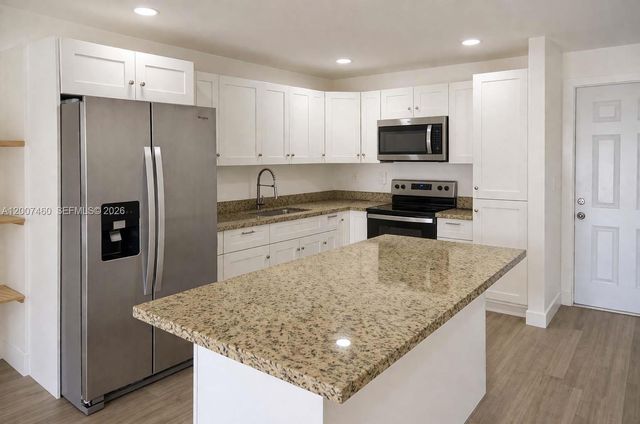 6780 W 2nd Ct 212, Hialeah, FL 33012