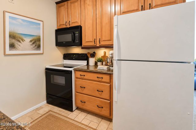 1017D Aberdeen Drive, Lakewood, NJ 08701