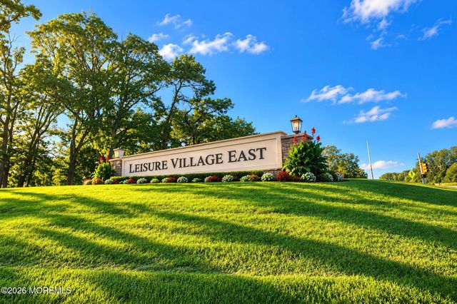 1017D Aberdeen Drive, Lakewood, NJ 08701