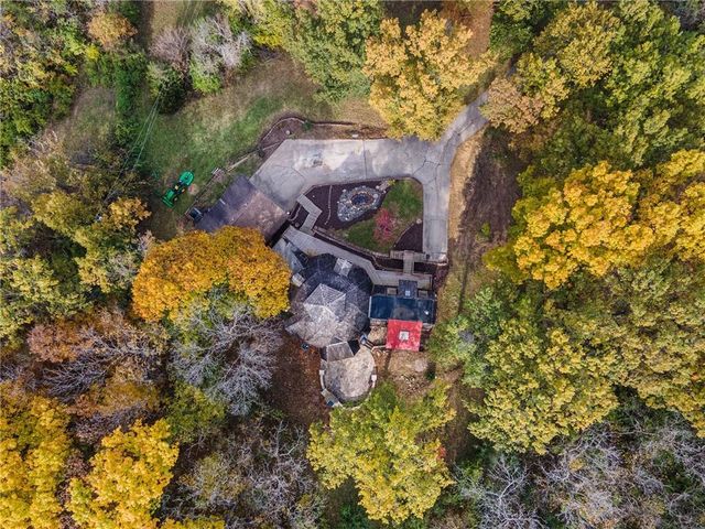 8315 Kansas Avenue, Kansas City, KS 66109