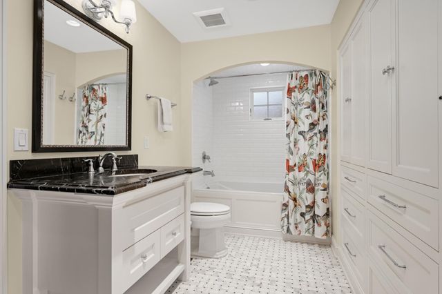 6500 Indian Hills Pass, Edina, MN 55439