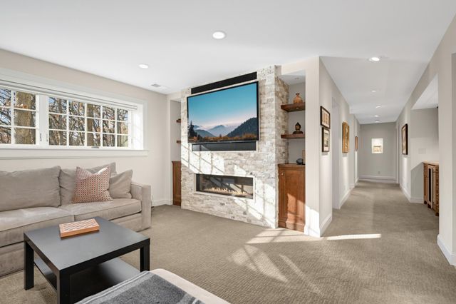 6500 Indian Hills Pass, Edina, MN 55439