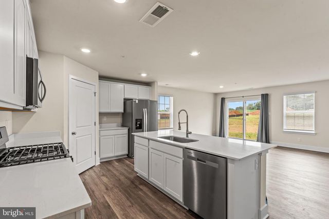 672 ARMSTRONG AVE, Hagerstown, MD 21740