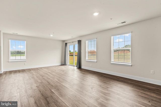 672 ARMSTRONG AVE, Hagerstown, MD 21740