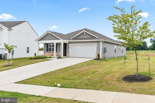 672 ARMSTRONG AVE, Hagerstown, MD 21740
