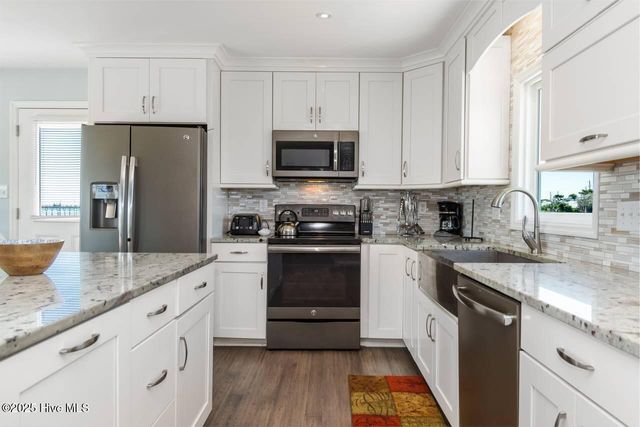 7901 Ocean Drive, Emerald Isle, NC 28594
