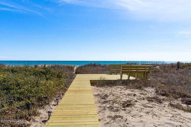 7901 Ocean Drive, Emerald Isle, NC 28594