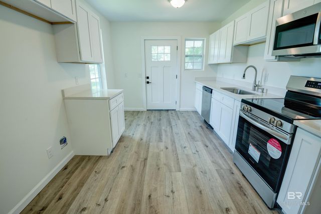 510 E Myrtle Avenue, Foley, AL 36535