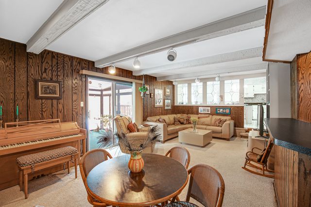 1326 Hillview Road, Homewood, IL 60430