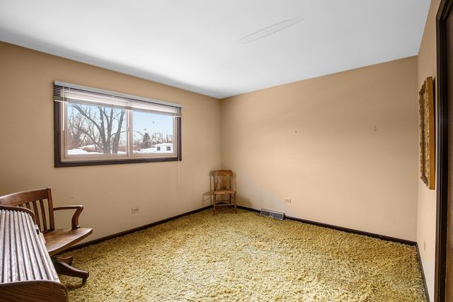 1326 Hillview Road, Homewood, IL 60430