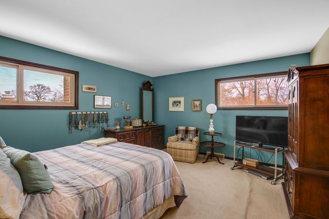 1326 Hillview Road, Homewood, IL 60430