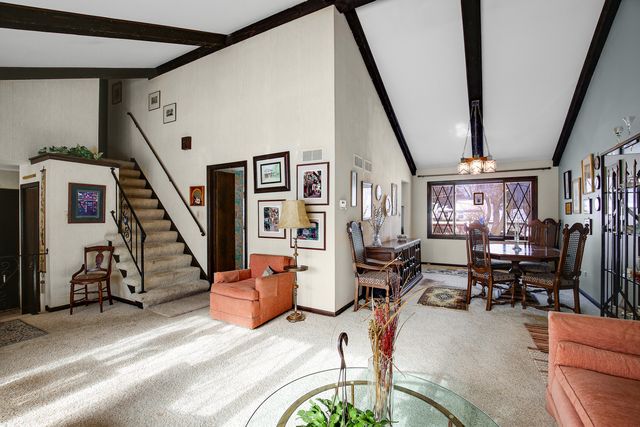 1326 Hillview Road, Homewood, IL 60430