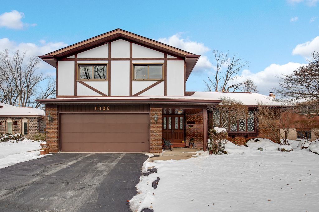 1326 Hillview Road, Homewood, IL 60430