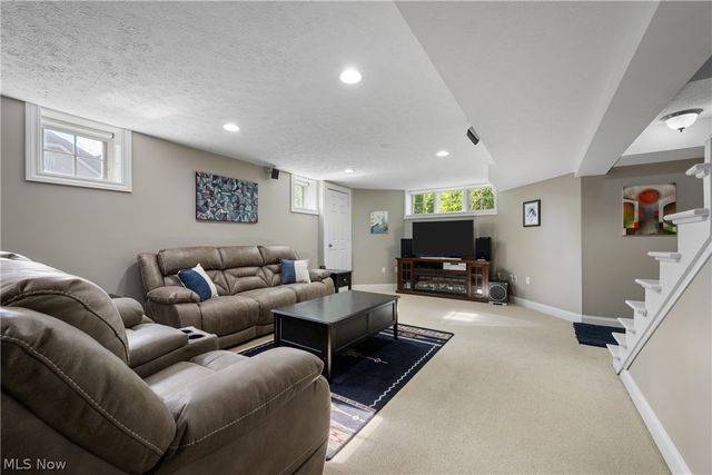 12683 Tall Timber Circle, North Royalton, OH 44133