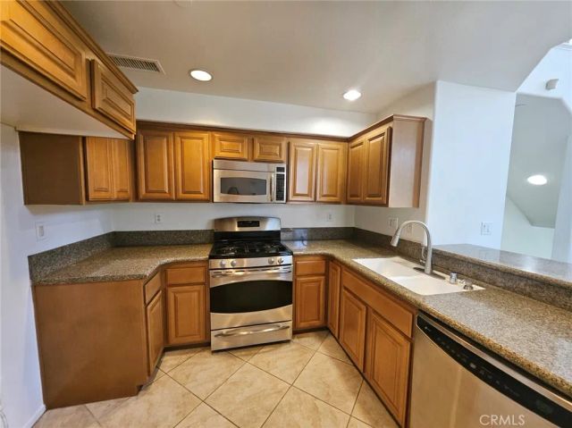 3874 Polk F, Riverside, CA 92505